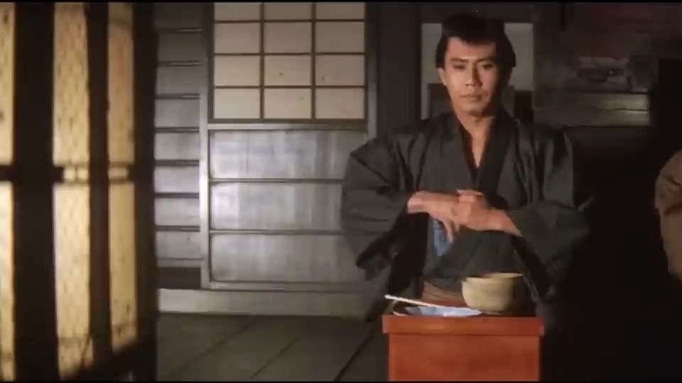 《一匹狼》1968 市川雷藏吃饭