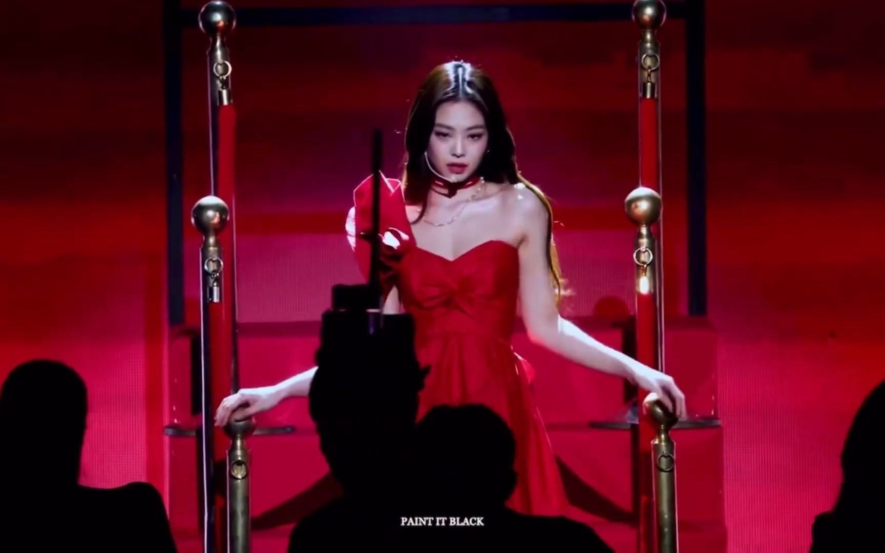 jennie金智妮超高播放的大红裙性感solo直拍