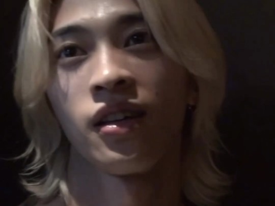 结束《幸福终末》第一天拍摄的别府由来采访