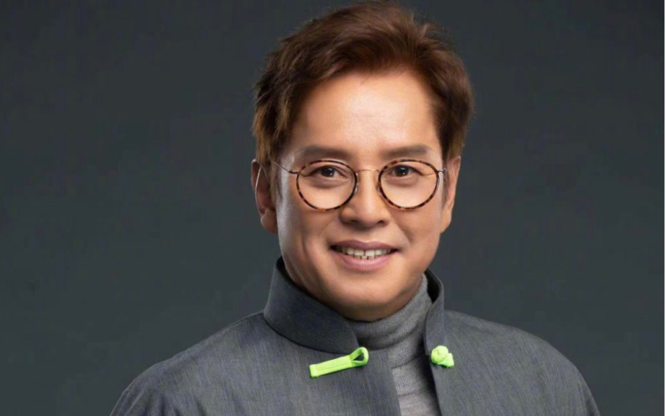 谭咏麟震撼演绎定风波伦爷威武我先跪为敬