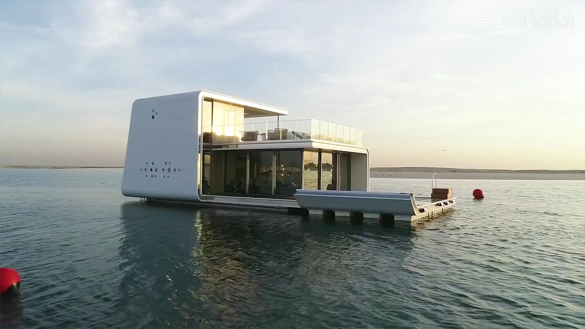 海上别墅:这栋漂浮在海上的豪华别墅,是不是你的梦中情屋?