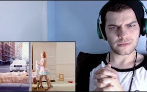 [图]Red Velvet俄罗斯轮盘(Russian Roulette)' MV Reaction + Review!