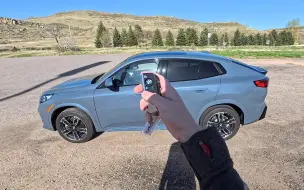 Video herunterladen: 2024美版宝马BMW X2 xDrive28i 第一视角驾驶