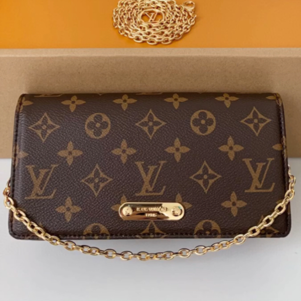 Louis Vuitton M82509 Wallet on Chain