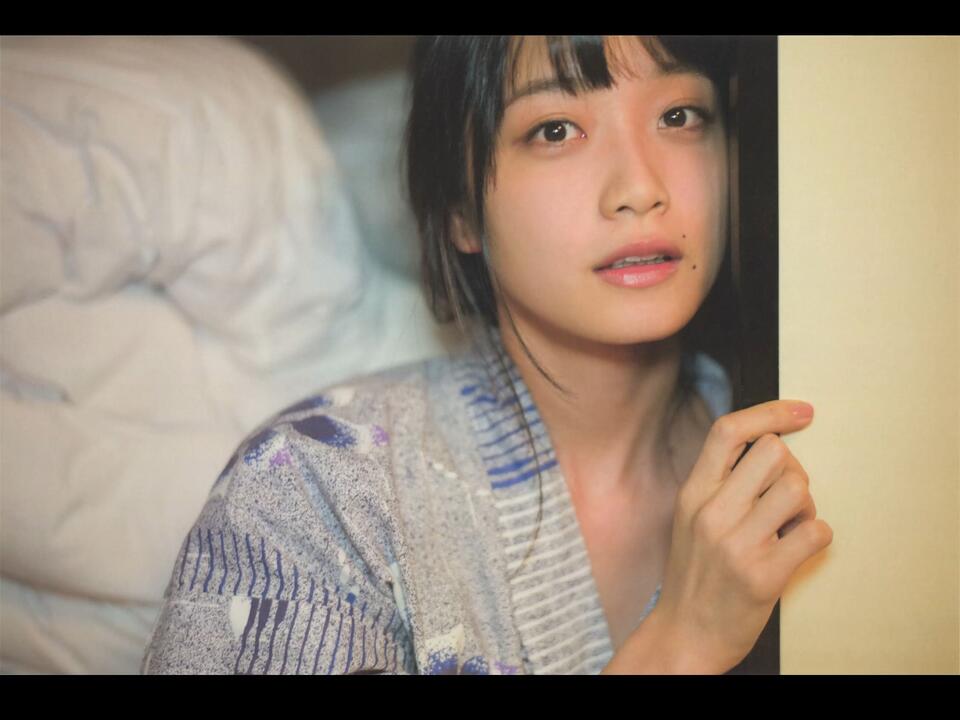 深川麻衣《我想永远陪在你身边》写真集[ずっと、そばにいたい]_哔哩哔