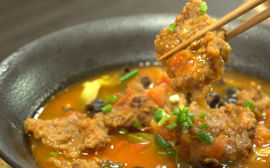 冬天吃火锅的终极奥义!一定要有小酥肉!