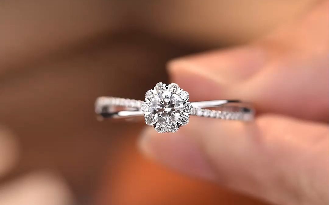 优美繁华款双戒臂花苞钻戒