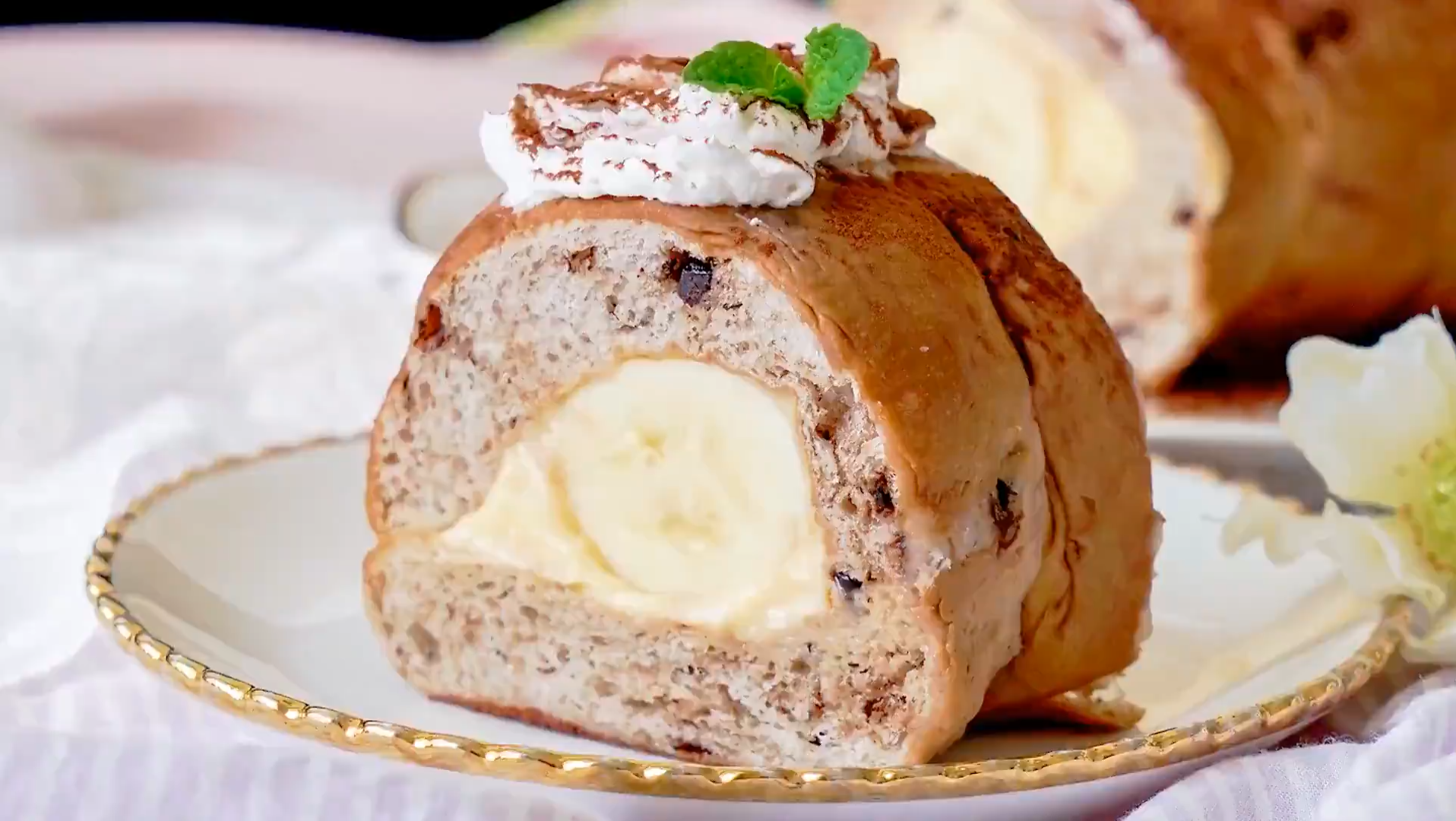 活动作品香蕉蛋卷面包