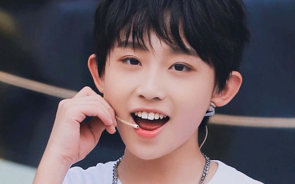 【于泽宇】【泽宇】【BOYSTORY】邻家男孩在看你 玉面嫣然度春风_哔哩哔哩_bilibili