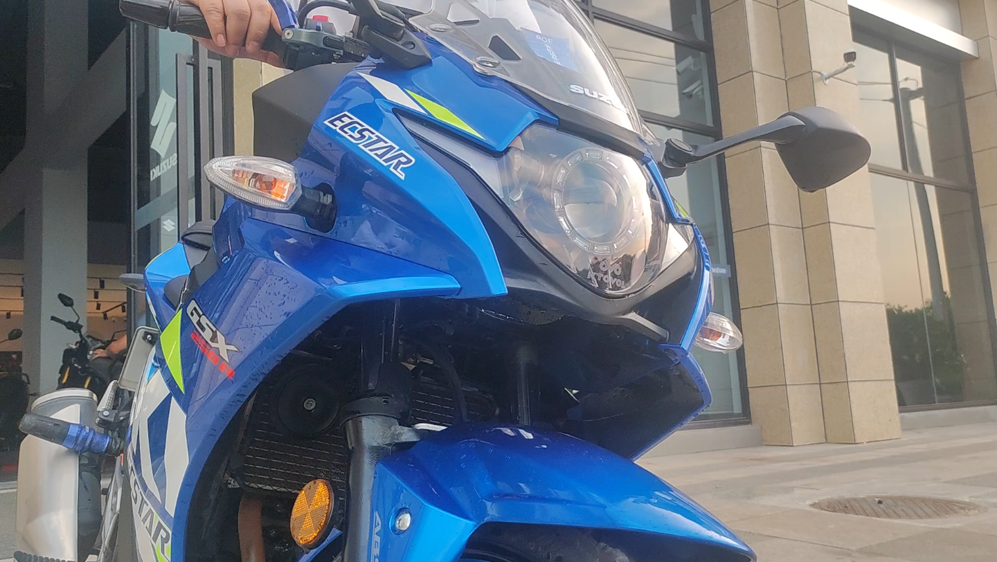 铃木gsx250改装蓝色天使之眼效果