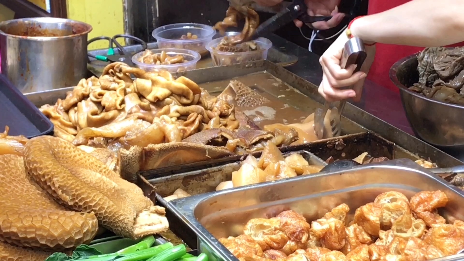 广州街头的牛杂最好吃居然是猪肠这家位于北京路的牛杂很多人去过牛杂