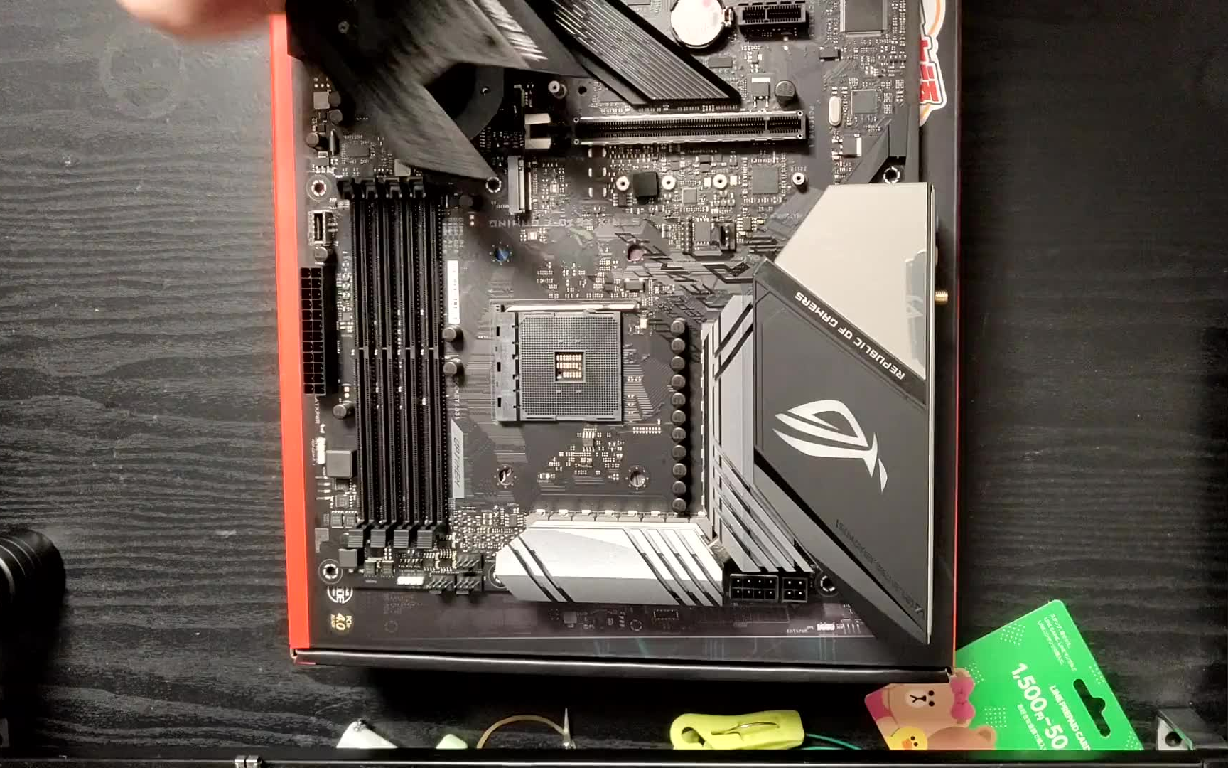 罗里吧嗦的 华硕rog strix x570-e gaming主板开箱装机_哔哩哔哩_bili