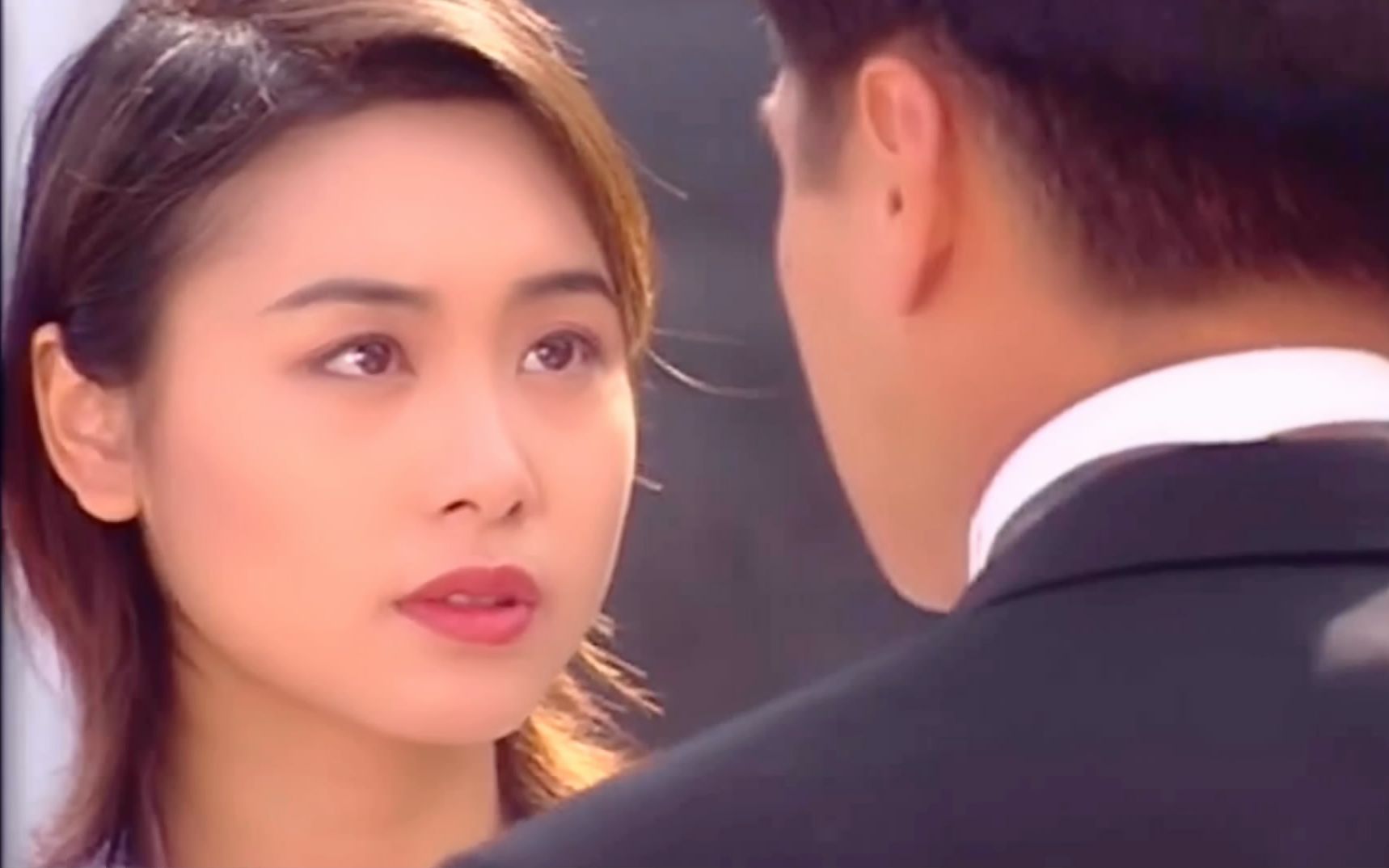 《爱的挽歌》郑秀文经典之作