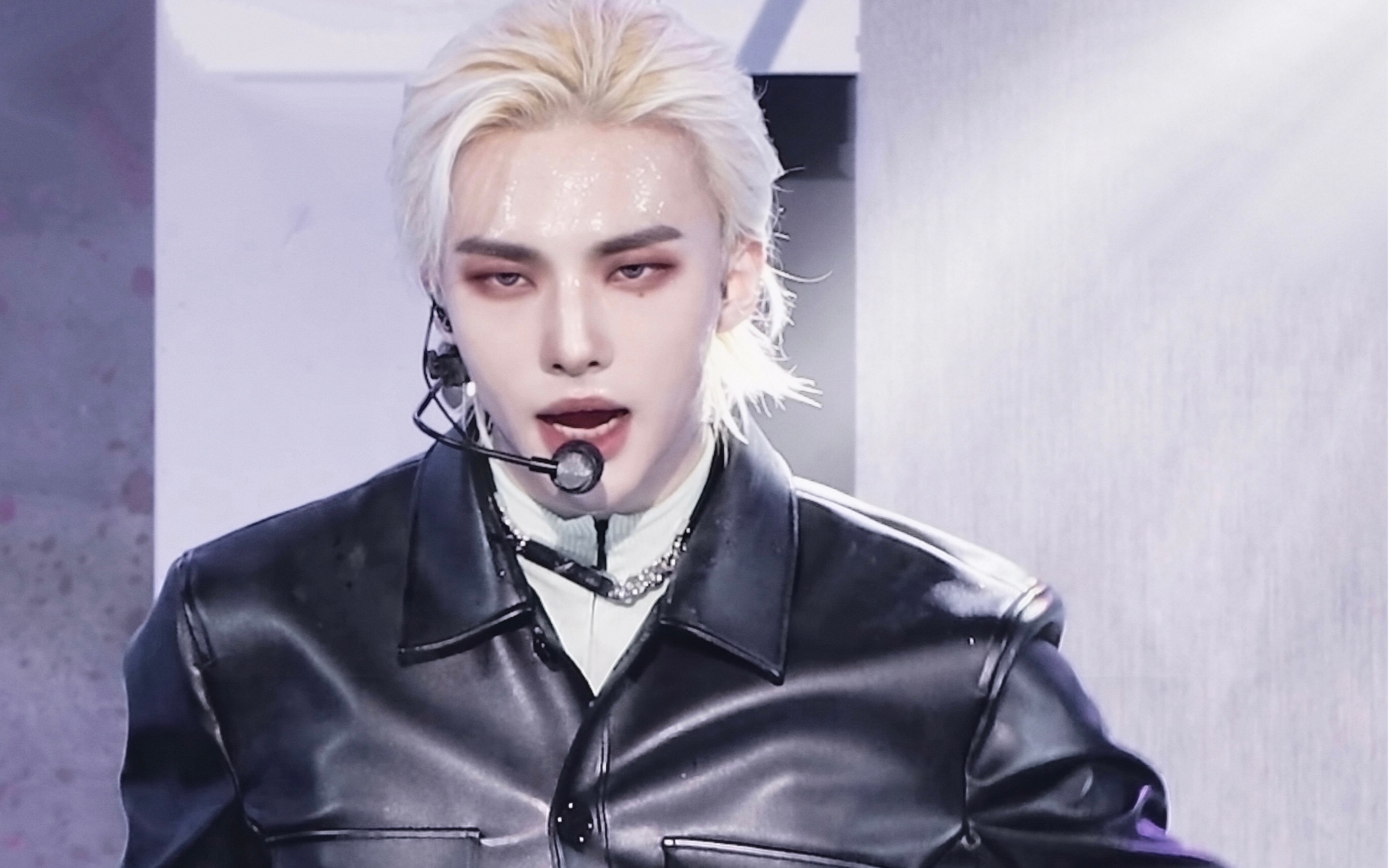 黄铉辰有钱的花蛇与勾人的狐狸五代神颜黄铉辰