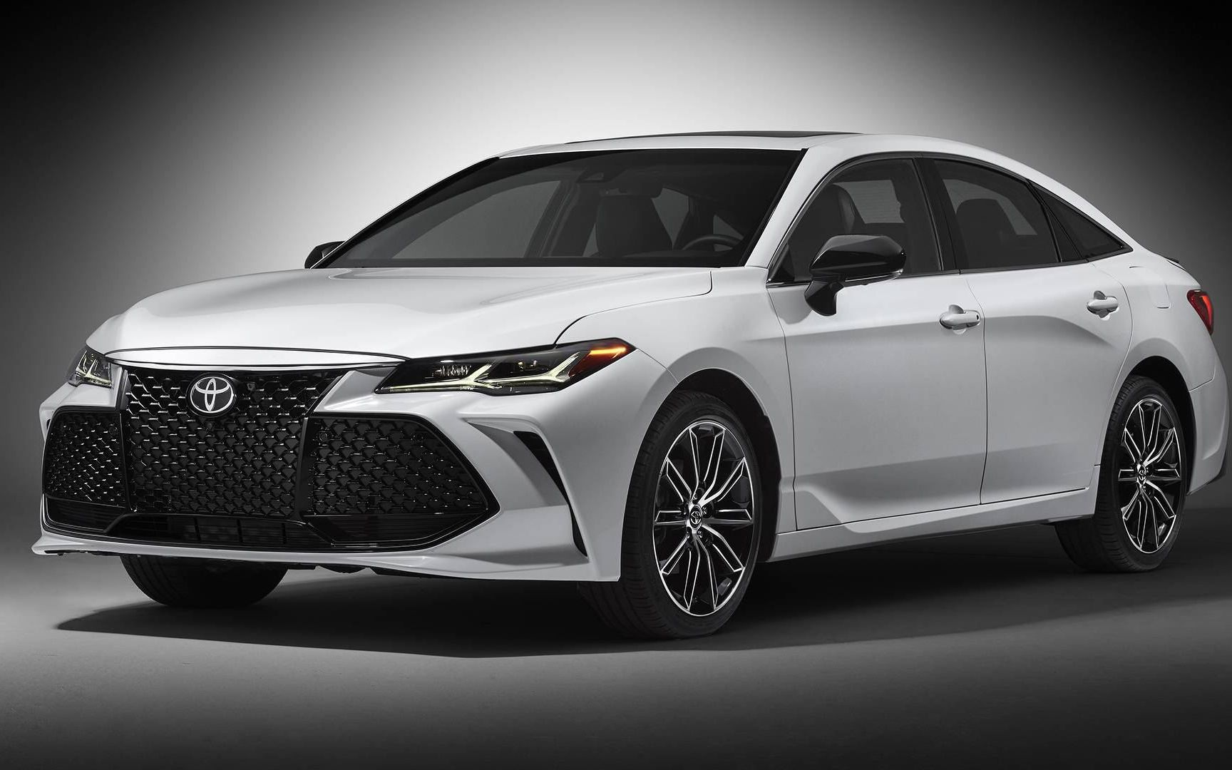 丰田toyota新世代中高级旗舰轿车亚洲龙avalon
