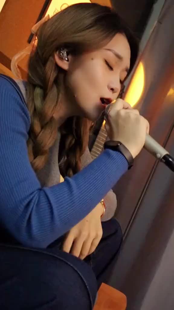翻唱唱歌迷失幻境抖音小助手下期想听什么评论区见我真的不抽烟你