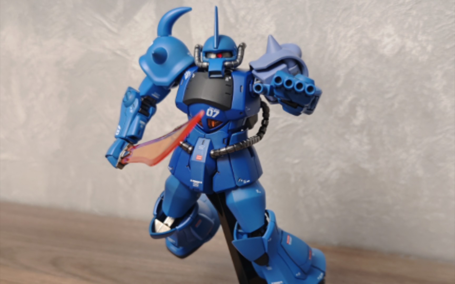 hg新生老虎喷涂后组装