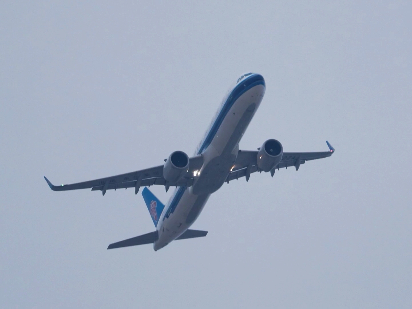 广州白云国际机场飞机起飞集锦