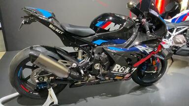 2024款川崎Ninja ZX-4R 展车细节大赏_哔哩哔哩_bilibili