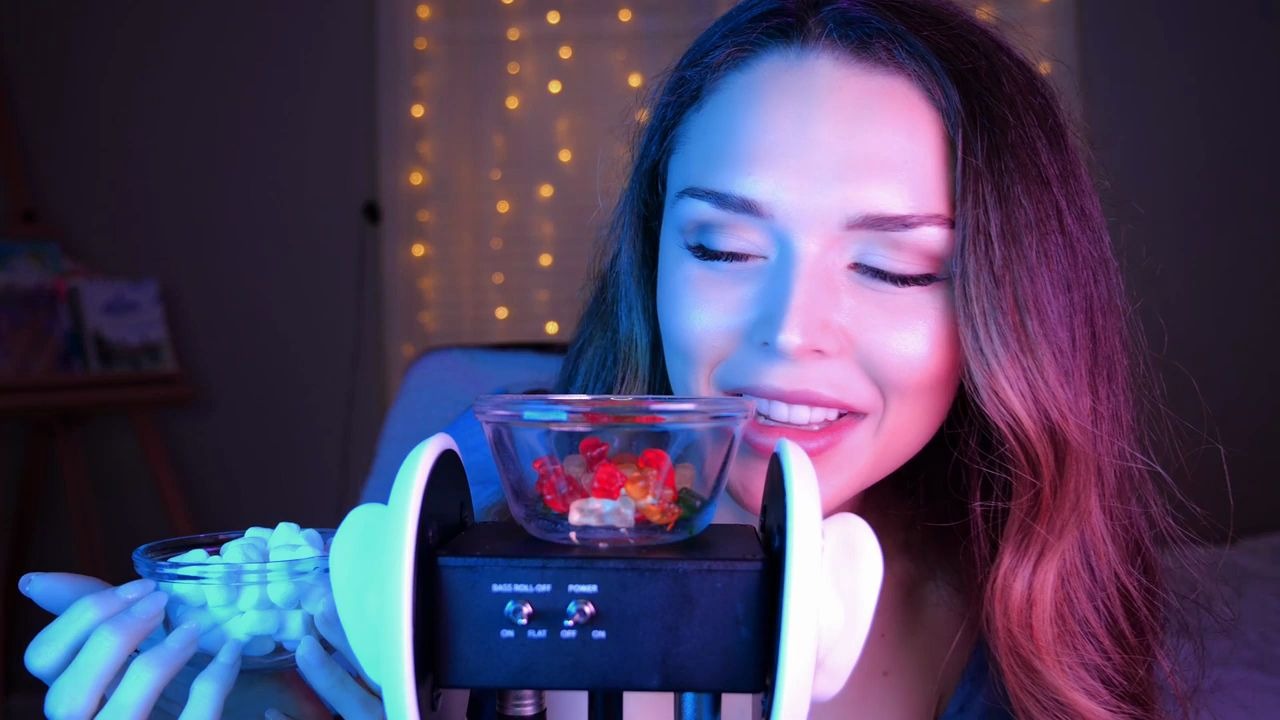 助眠小姐姐吃甜腻腻的糖果为你助眠