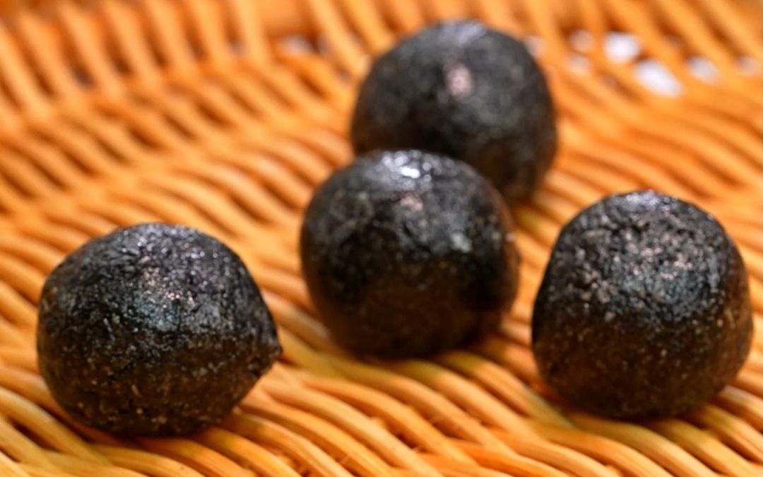 家庭版黑芝麻丸的做法!打工人绝不做秃头的小宝贝!