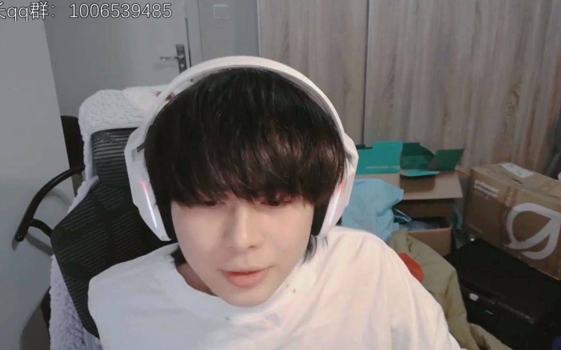 坐着聊聊天小精灵real2022430