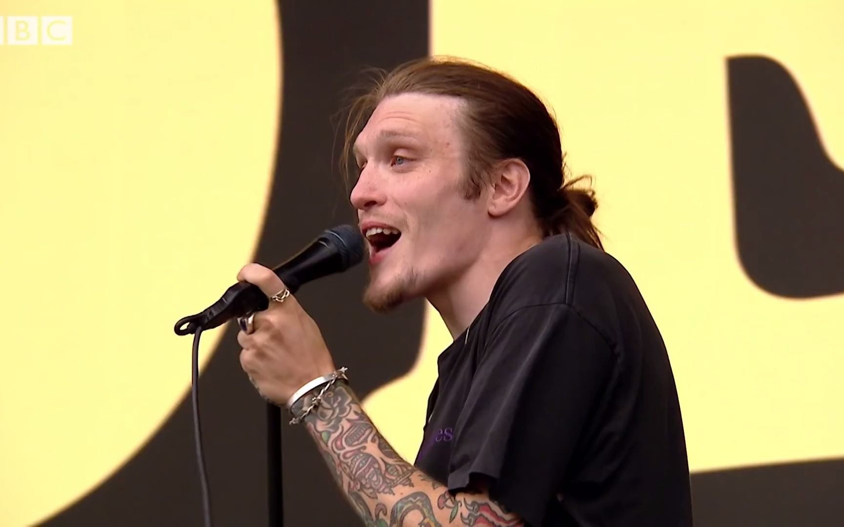 威尔士流行朋克neck deep - in bloom (reading 2021)