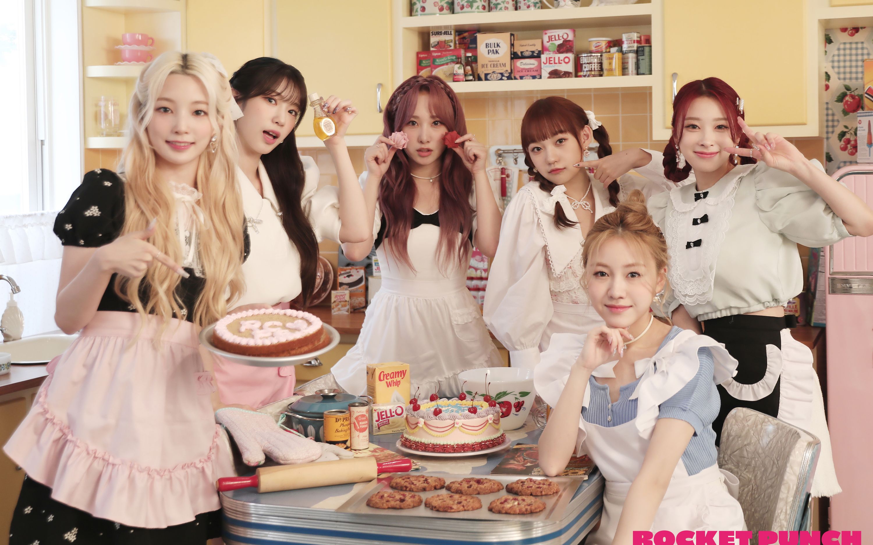 两拳字幕组】230129 2023 seasons greetings幕后花絮 | rocketpunch