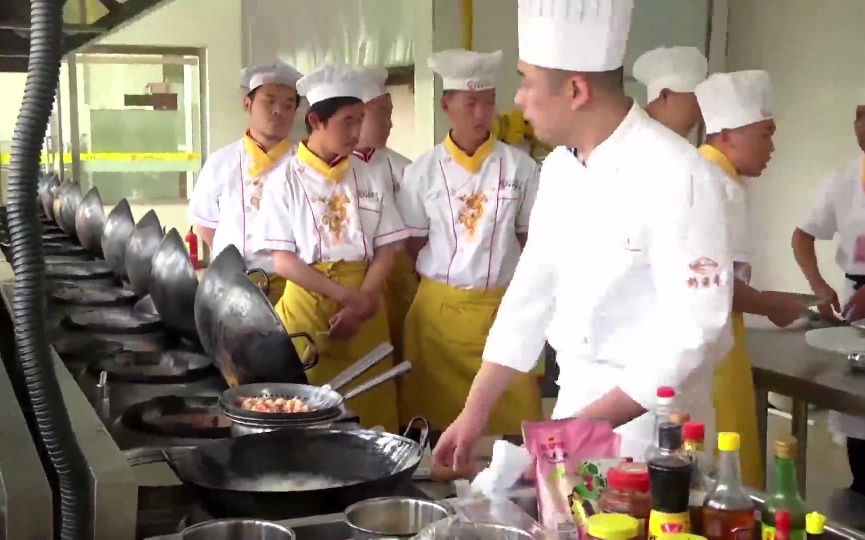 【迎宾冷头盘 no.2-2】介绍五香鱼具体烹饪过程