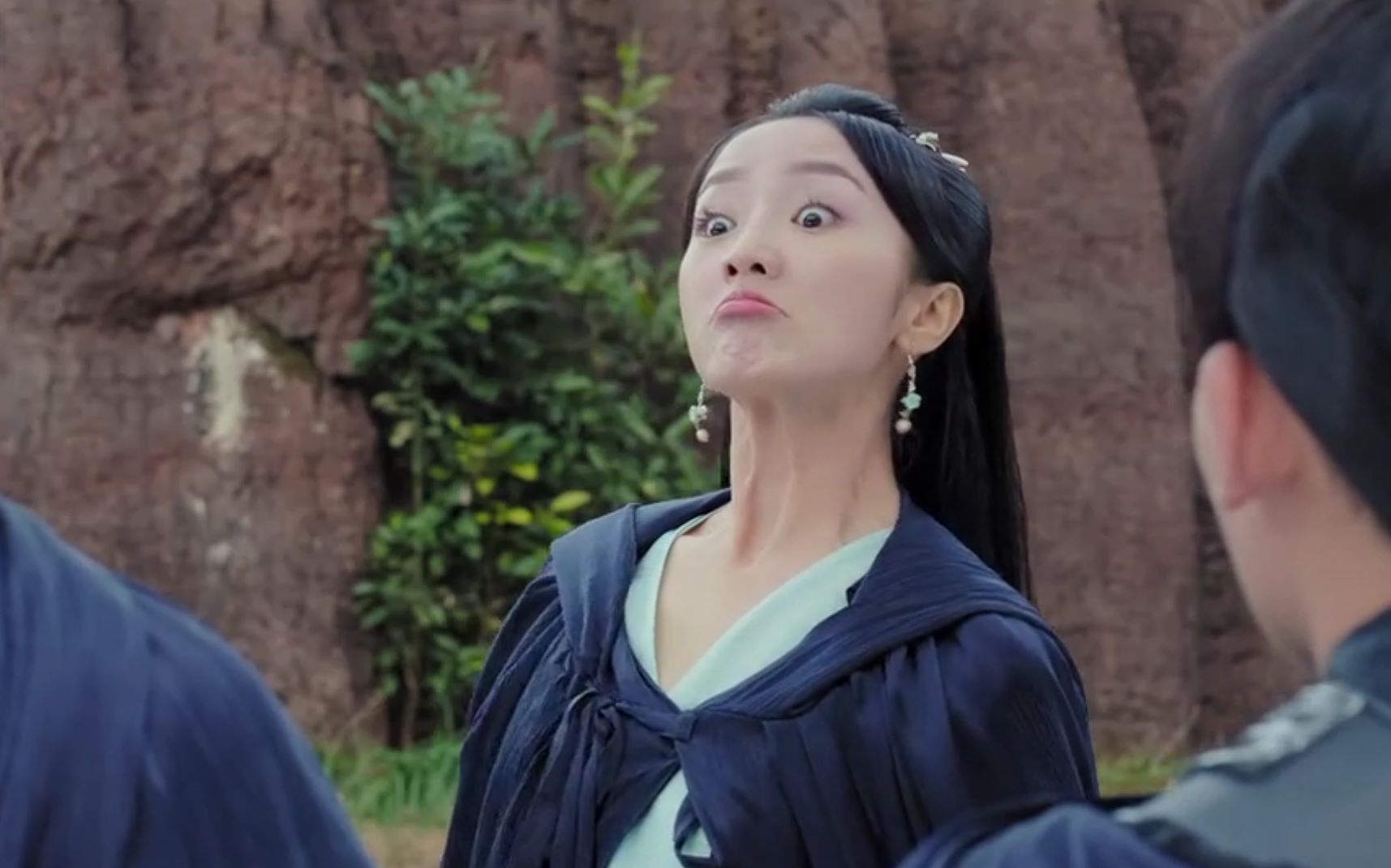 招摇爆笑预警!霸气女主手把手教软弱女二如何嚣张,橘里橘气!