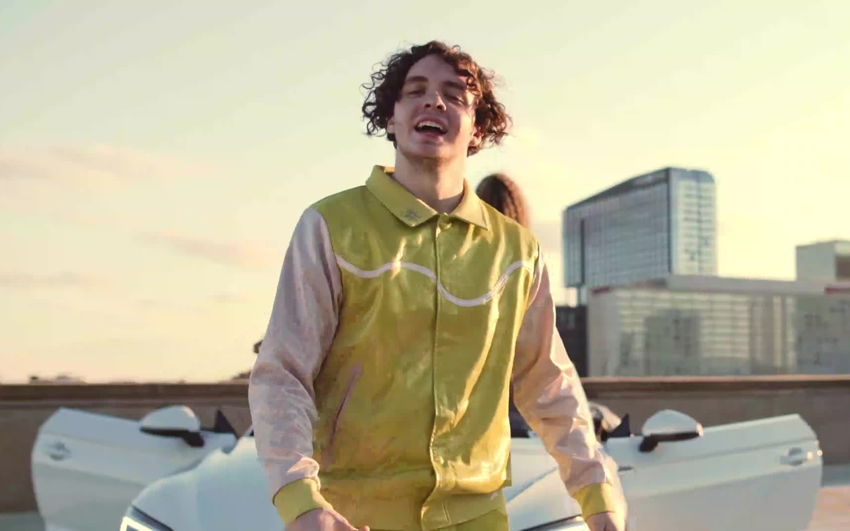 [新单mv]美国说唱歌手jack harlow - heavy hitter(官方mv1080p)