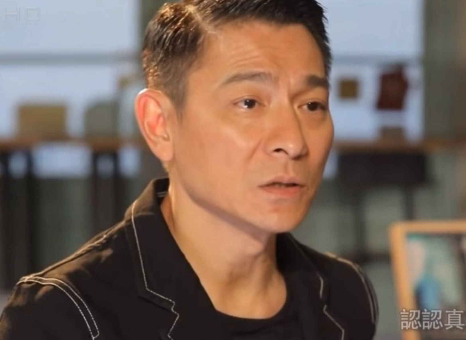 “为什么电影里没有穷人？因为都脱贫了！”这台词真是太讽刺了！