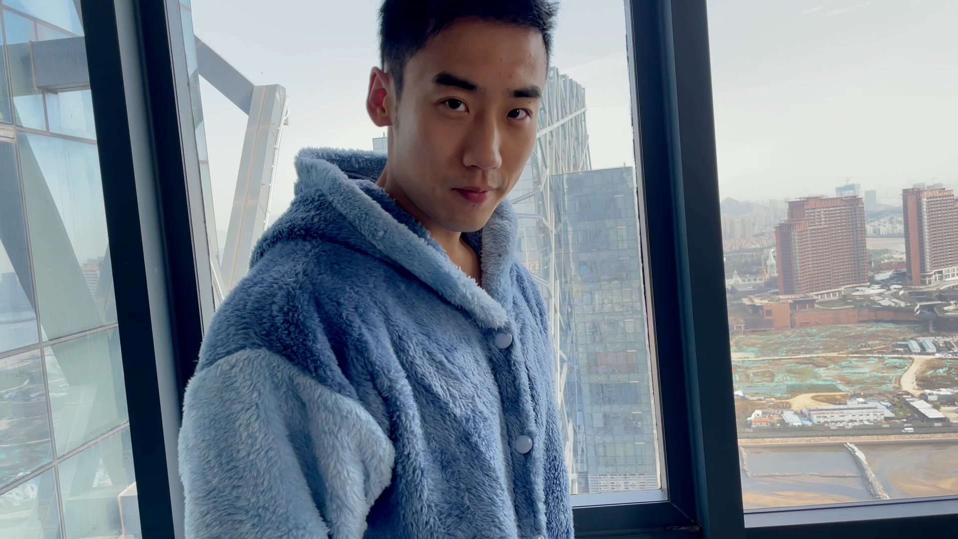 闫帅奇 杀回来了 要在这更新了!