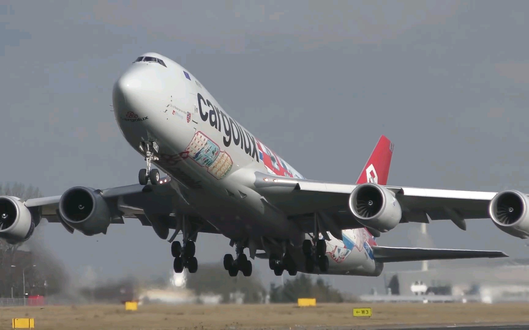 新一代波音747起飞-仅10分钟b747 -空中女王【hansunbake/飞行】_哔哩