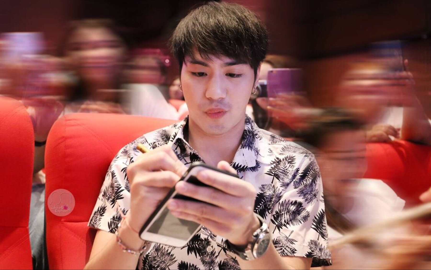 [为爱所困] [white nawat] [白少生日会] 白白交他的爷爷奶奶比心,超