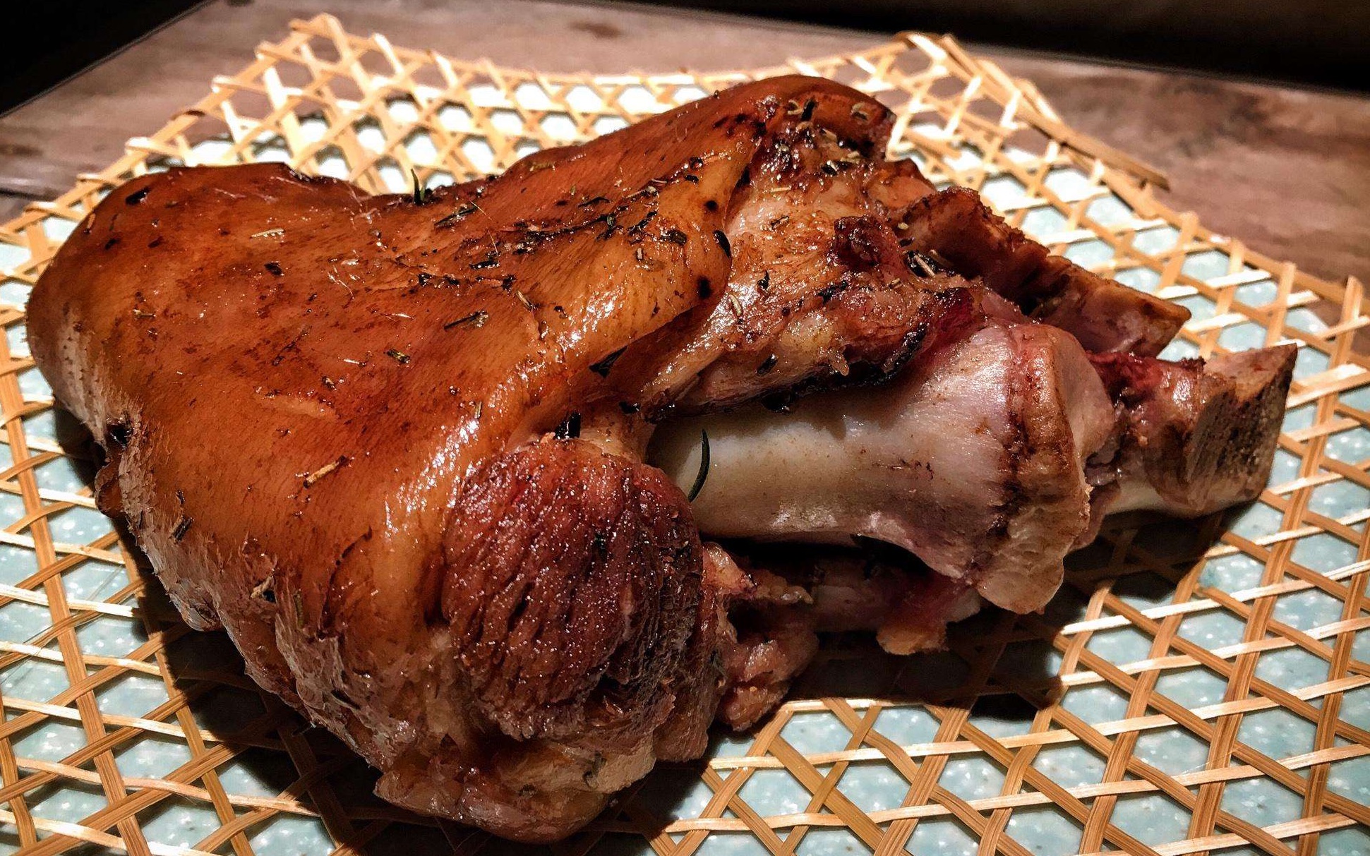 大猪肘子德式猪肘酸菜烤土豆体验报告小达达吃遍上海s14e069