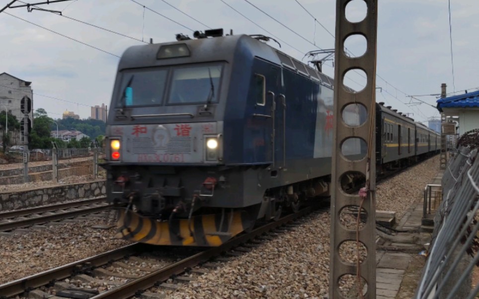 【助眠轮轨】客车k137次接近怀化站