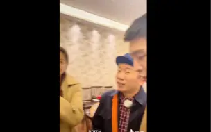 Télécharger la video: 【关晓彤&范丞丞】晓彤去录制青春环游记3的时候 「偶尔就会有所交集」