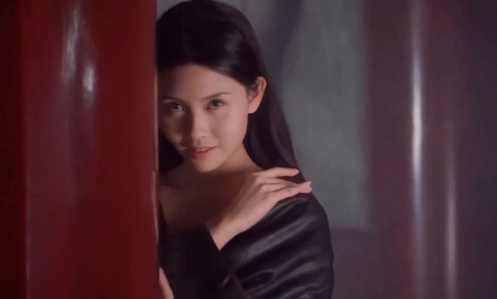 为艺术奉献的港星女神——邱淑贞!