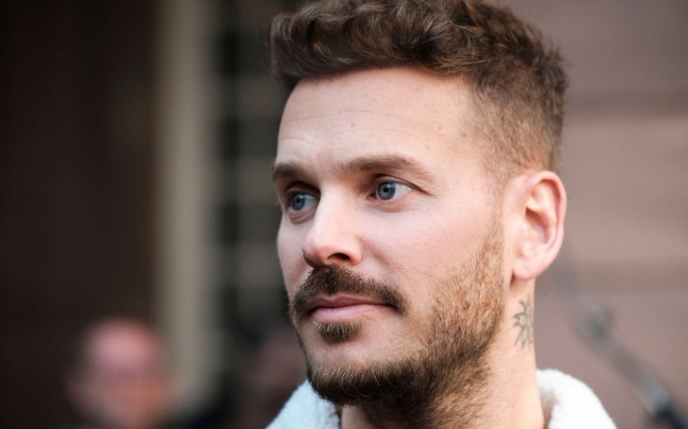 法国歌手m.pokora - juste un instant (live)