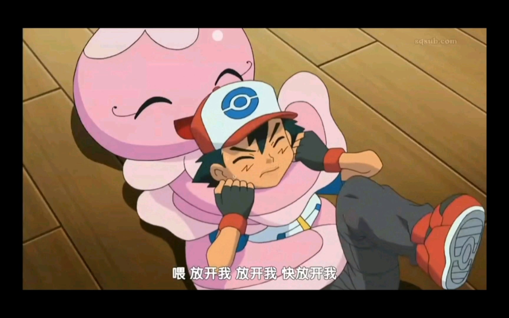 精灵宝可梦 白露钓上来一只雌性的轻飘飘 它还抓着小智不放啊