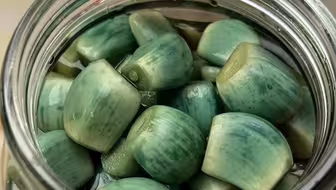 【腊八蒜保姆级全攻略！酸脆爽口，碧绿如玉！】