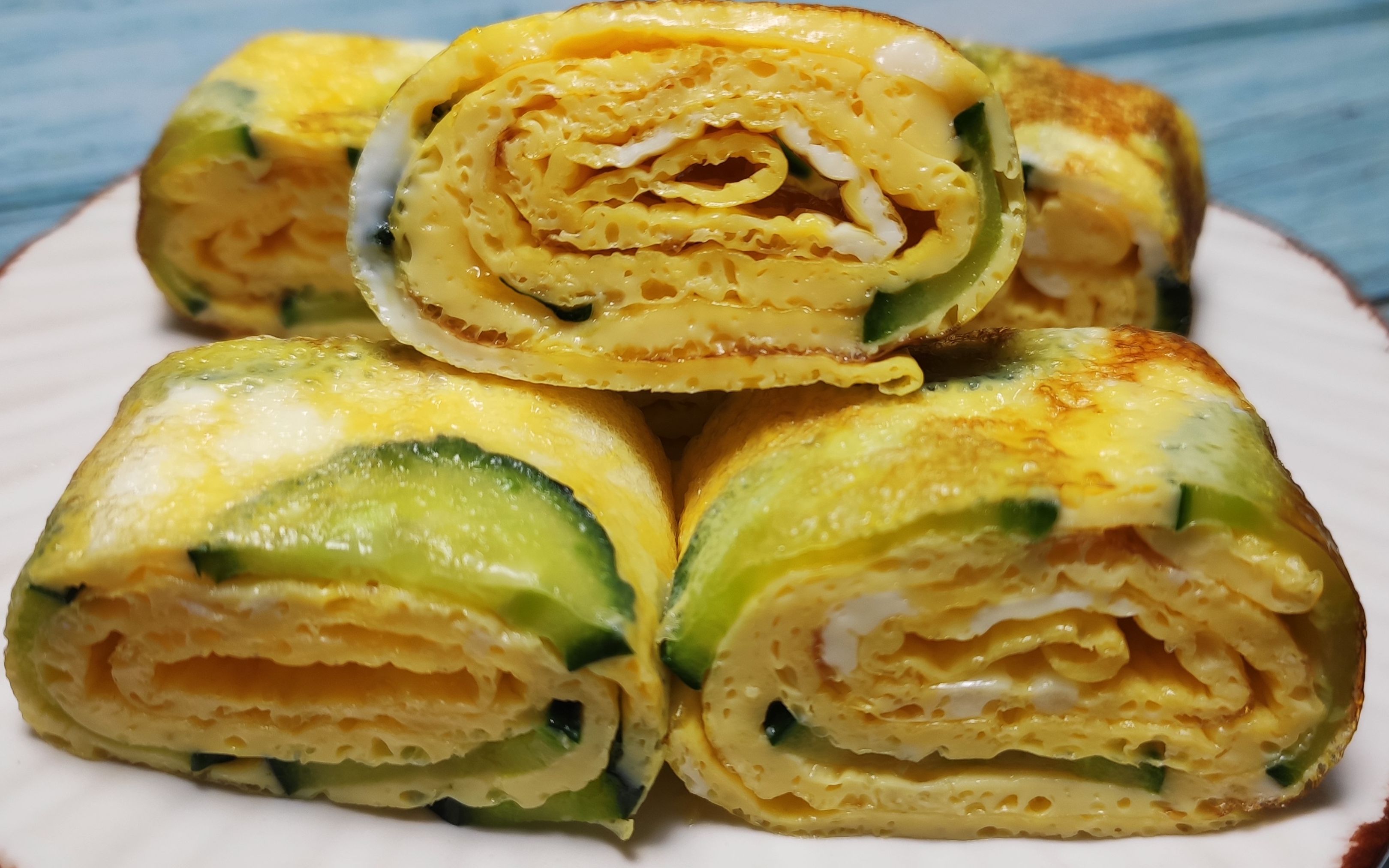 让孩子爱上吃蔬菜的鸡蛋饼一煎一卷口感清爽一分钟就学会