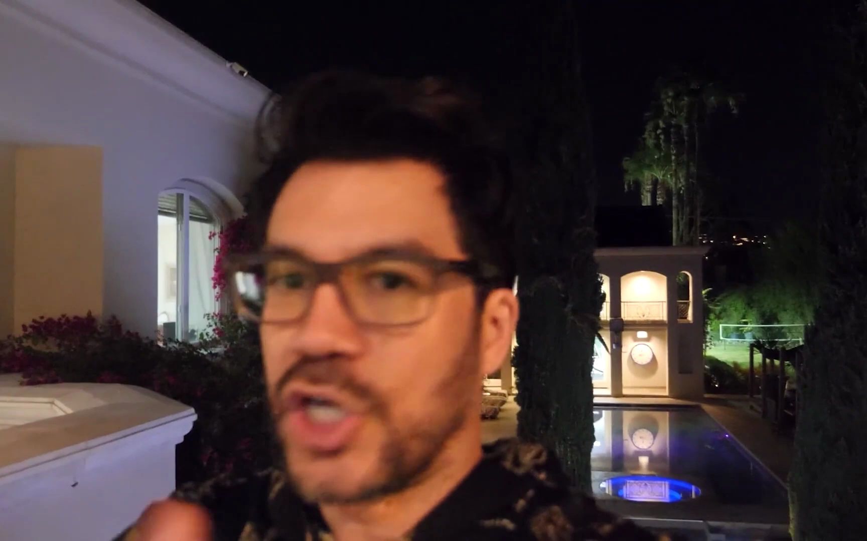 [图]泰·洛佩兹回来了…而且比以往任何时候都大 Tai Lopez Is Back... And Bigger Than Ever