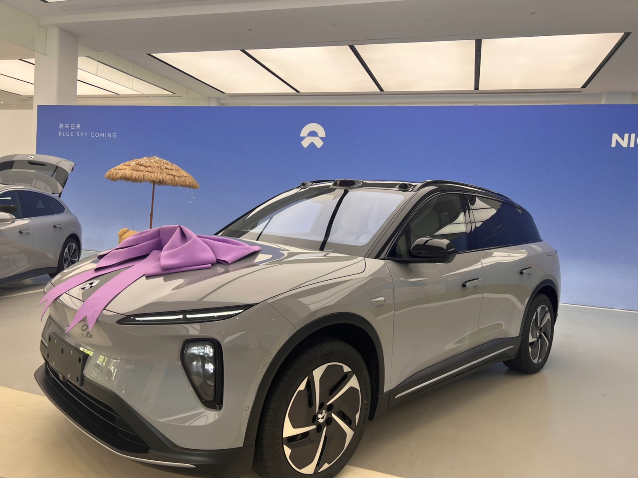 尊贵的蔚来车主提车仪式