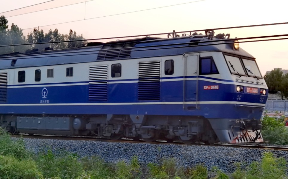 【和谐济局,魅力东莱】济南铁路局八月平推检测车,开55018,新泰两道