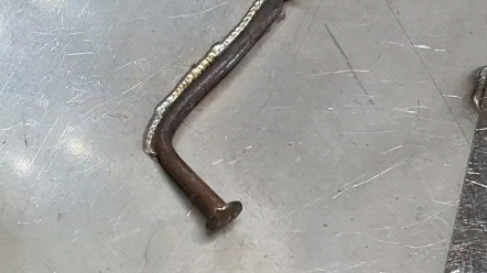 冷焊机可以焊接金银铜铁铝不锈钢镀锌板冷轧板等能导电的金属