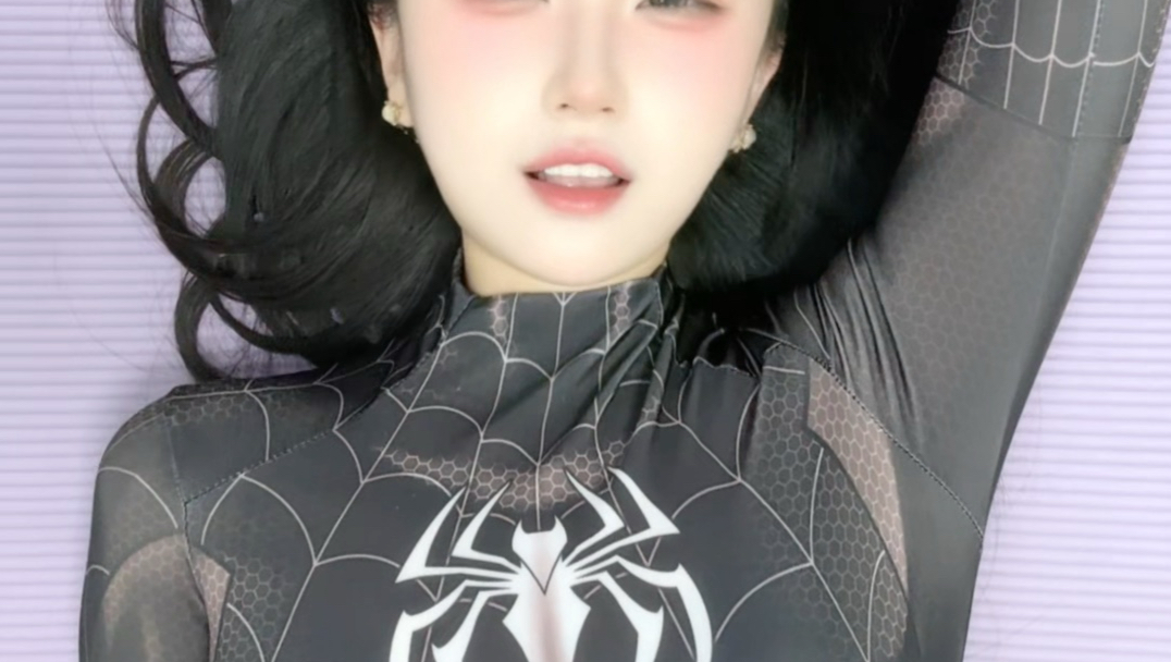 姐姐另一只手在做什么
