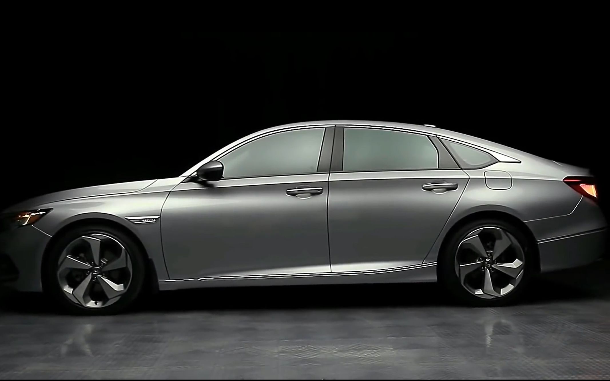 2021款本田雅阁 中期改款 增加acc和行人检测等安全配置 官方广告 离