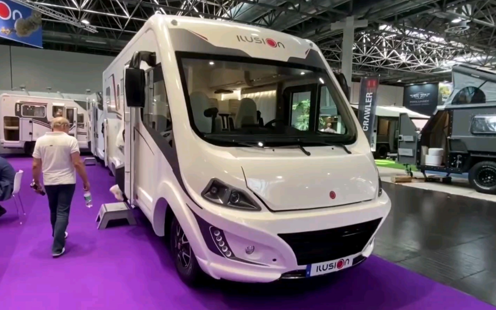 2023款菲亚特 勒克斯i7qb房车 外观和内饰